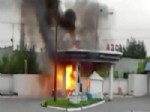 PATLAMA ANI - Rusya’da Benzin İstasyonunda Aracın Patlama Anı Kameraya Yansıdı