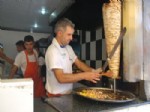 TAVUK DÖNER - Tavuk Dönere Rağbet Artıyor