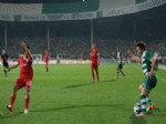 PLAY OFF - Bursaspor, Avrupa'daki 10'uncu Galibiyetini Twente Karşısında Aldı