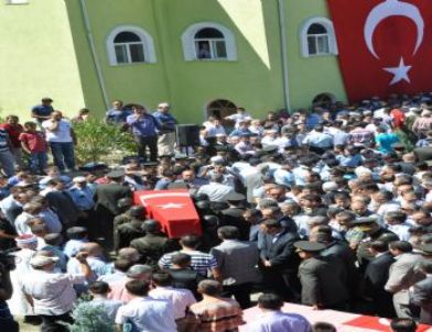 Çorumlu Şehit Uzman Çavuş Soner Özdemir Toprağa Verildi