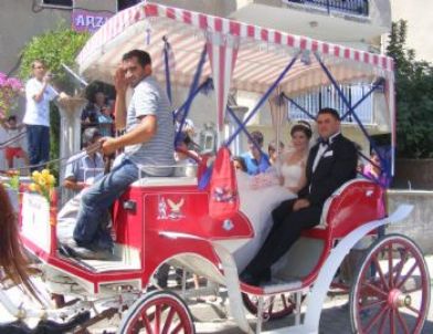 Söke’de Faytonla Gelin Alma Modası