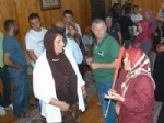 AHMET BAŞARAN - Öfkeli kadınlar başkanın odasını bastı