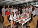 EROL ÜNAL KARABıYıK - Şampiyon Gençlere Başkan Karabıyık'tan Yemek