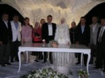 NEVZAT PAKDİL - Beş Şahitli Nikah Töreninde Beş Çocuk İstendi
