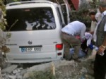 FATIH DEMIR - Çorum'da Trafik Kazası: 13 Yaralı