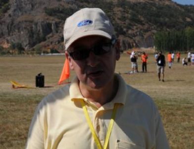 Model Planörler İnönü'de Uçtu