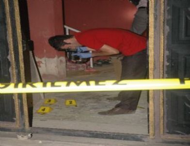 Van'da Bir Eve Ses Bombası Atıldı