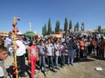 ÖMER KÜÇÜK - Ankara ‘Akkuzulu' Domates Şenliğine Akın Etti