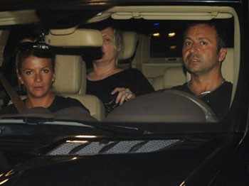 Eşini, Ortağıyla Mı Aldattı?