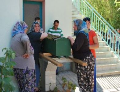 Maganda Kurşunuyla Hayatını Kaybeden Küçük Umut Toprağa Verildi