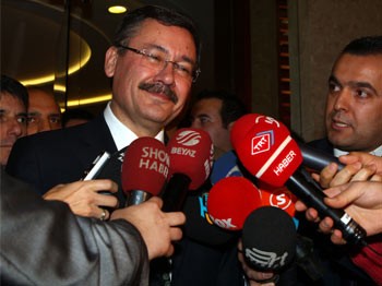 Melih Gökçek: Bu ne perhiz bu ne lahana turşusu
