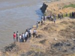 2 GENÇ KıZ - Dicle Nehrinde İki Genç Kız Boğuldu