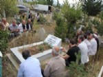NURETTIN TOPÇU - Ervak, Feyyaz İbrahimhakkıoğlu’nu Mezarı Başında Andı