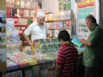 OSMAN DEVELIOĞLU - Bahçelievler Kitap Fuarı Yoğun İlgi Görüyor