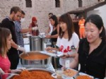TAYVAN - İftar Yemeğine Yabancı Turistlerde Katıldı
