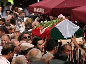 Ülkü Adatepe, son yolculuğuna uğurlandı