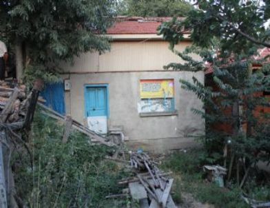 Yalnız Yaşayan Şahıs İlaç İçerek İntihar Etti