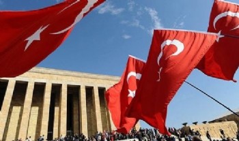 Zafer Bayramı ve Türk Silahlı Kuvvetleri Günü Artvin'de Törenle Kutlandı