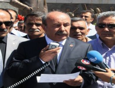 CHP’den Çelenk Tepkisi