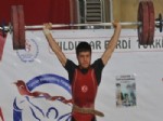 MİLLİ HALTERCİ - Abdulmuttalip'ten Bronz Madalya