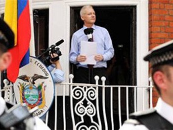 Assange'dan yeni Suriye bombaları