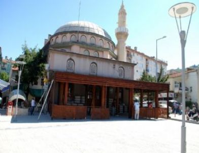 Mudanya Merkez Camiine 150 Kişilik Sundurma