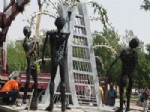 SALIH ÖZDEMIR - PKK katletti, BDP heykellerini dikti