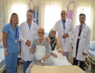 45 Yıllık Çift Aynı Teşhisle Aynı Anda Yanyana Operasyon Geçirdi