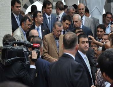 Başbakan Erdoğan Hz. Ali Camii’ni Ziyaret Etti