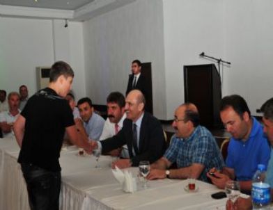 Çevre ve Şehircilik Bakanı Erdoğan Bayraktar Trabzon’da Partisinin İftarına Katıldı