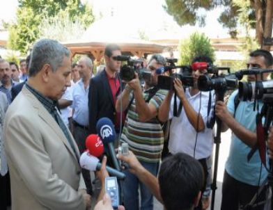 Arınç, Şehit Askerler İçin Baş Sağlığı Diledi