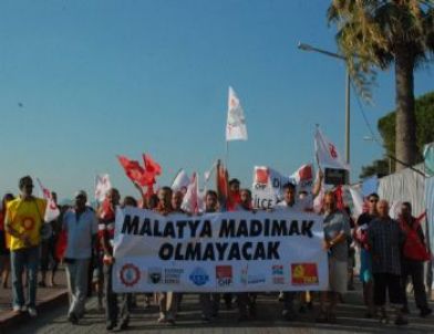 Dikili’de ‘Malatya’ Protestosu