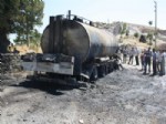 KARACAHISAR - Selendi'de Zift Yüklü Tanker Yandı
