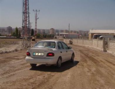 Kocasinan Belediyesi Yeni Yollar Açmaya Devam Ediyor