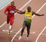 JAMAIKA - Dünyanın en hızlısı Bolt kendi olimpiyat rekorunu egale etti