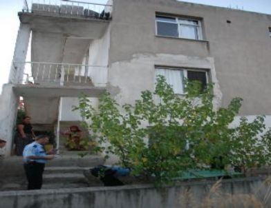 Abdest Almak İsterken Üçüncü Kattan Düşerek Hayatını Kaybetti