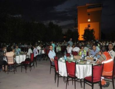 Bağlar Personeli İftar Yemeğinde Buluştu