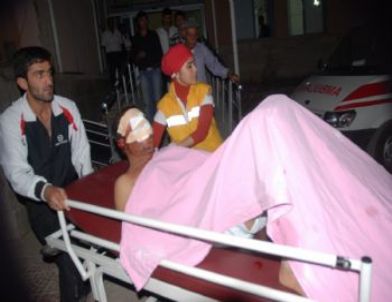 Başkale’de Trafik Kazası: 2 Yaralı