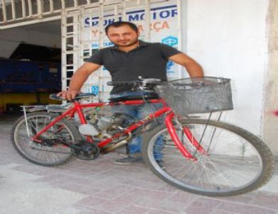 Torbalili Mucit Bisiklete Motor Takti Izmir Iline Bagli Torbali Ilcesi