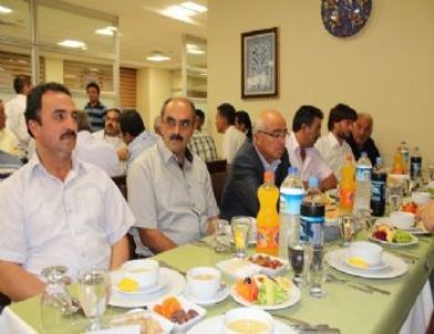 AK Parti Milletvekilleri, Avanos’ta Köy Muhtarları İle İftar Programında Buluştu