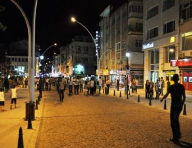 İsmek Paşa Caddesi Yeniden Düzenlendi