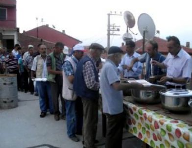 Mihalıççık Belediyesi İftar Çadırı Misafirlerini Ağırlıyor