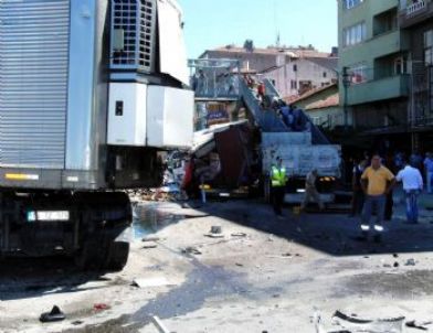 Bursa'daki Tır Faciasının Büyümesini, Su Almaya İnen Kamyon Şoförü Önledi
