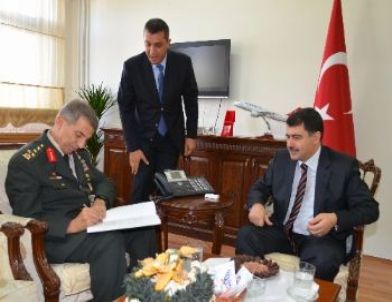 2. Ordu Komutanı Orgeneral Mendi'den Vali Şahin'e Ziyaret