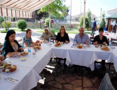 Ak Parti Güngören İlçe Kadın Kolları’ndan Arslan’a Ziyaret