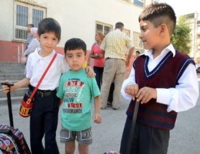 Miniklerin Okul Heyecanı Başladı