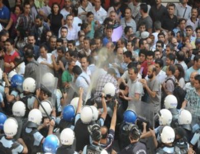 Diyarbakır’da 4+4+4 Protestosuna Gazlı Müdahale