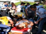 YAVUZ ÇETİN - İki Minibüsün Karıştığı Kazada 6 Kişi Yaralandı
