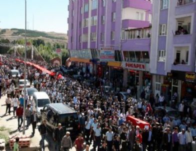 Sivaslı Şehit Kürtçe Ağıtlarla Uğurlandı