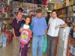 OKUL ÇANTASI - Kula'da Okul Alışverişleri Sürüyor